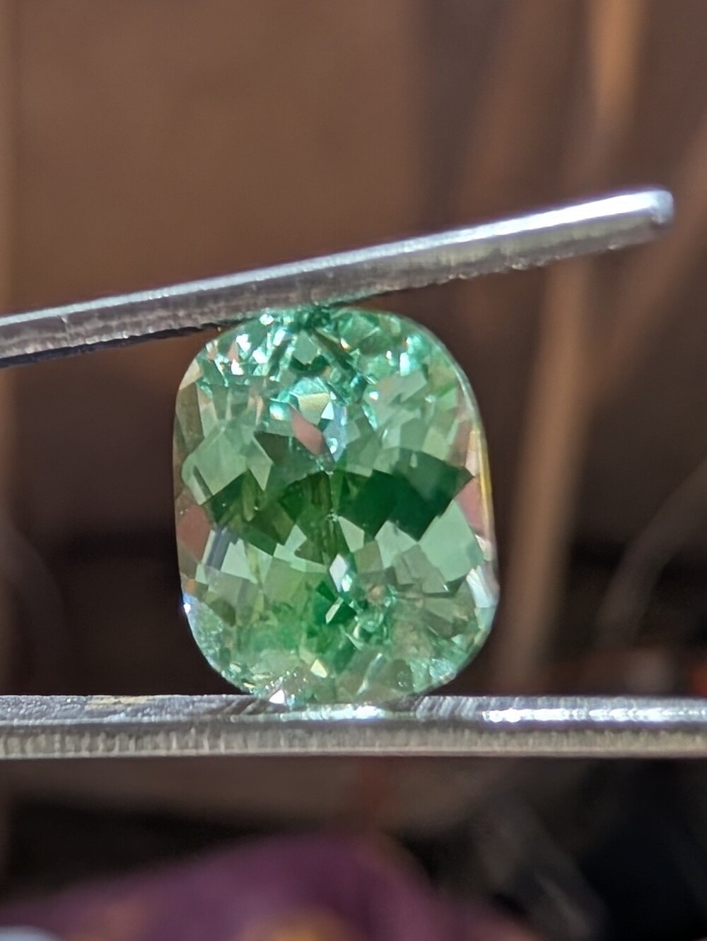 3.5 Carat Cushion Cut Green Sapphire Loose Gemstone - Picture 4 of 4